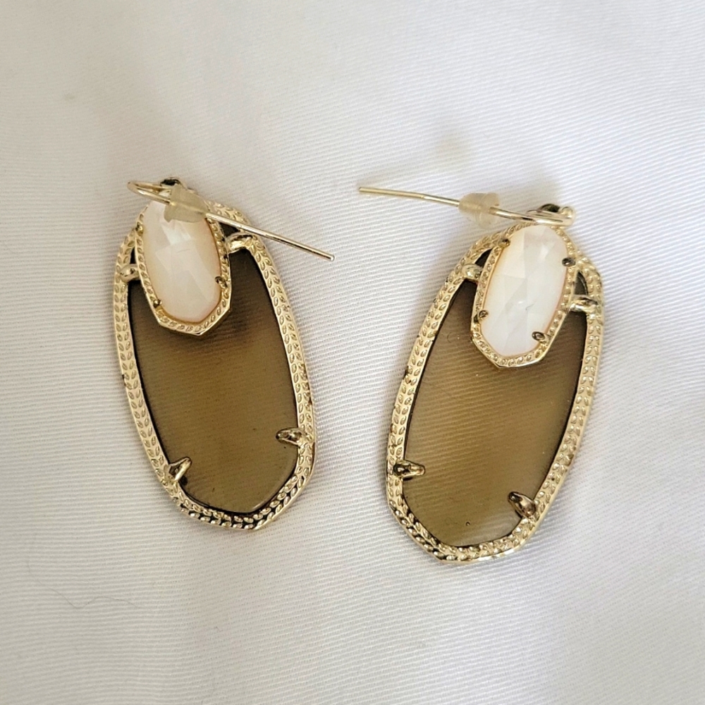 Kendra Scott Emmy earrings
